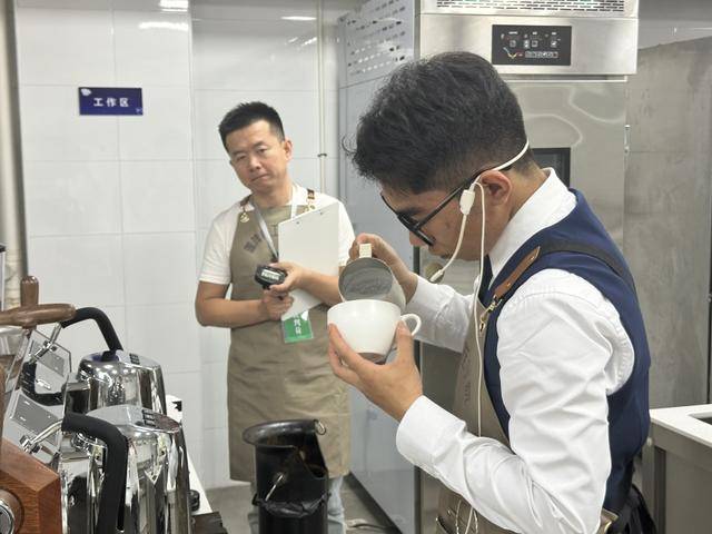 ”——青岛市首届技能新星职业竞赛变身“双选会”pg电子免费试玩模拟器凭一杯咖啡拿