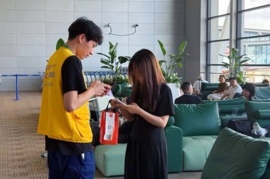 东机场的胶囊休息舱已就位！pg电子中国可以“躺”了浦(图8)