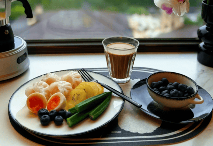 防弹咖啡的品牌破局离不开代工助力pg电子模拟器免费版从圈层到大众(图7)